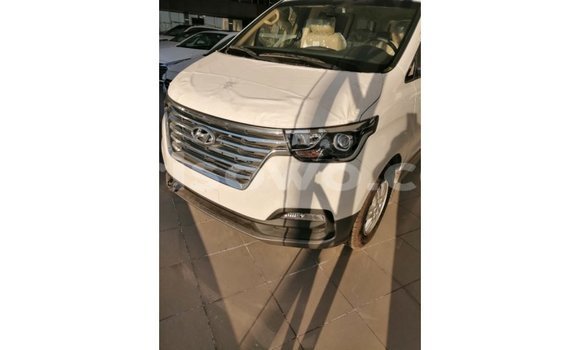 Buy Import Hyundai Accent White Car in Import - Dubai in Benign Buy Import Hyundai Accent White Car in Import - Dubai in Benign