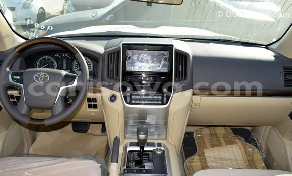 Ra Imported Toyota Land Cruiser Black Ọkọ̀ in Import - Dubai ni Benin Ra Imported Toyota Land Cruiser Black Ọkọ̀ in Import - Dubai ni Benin