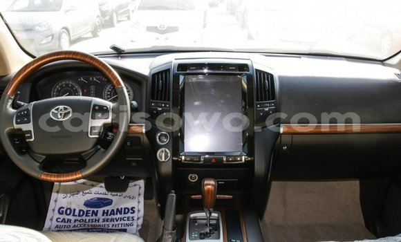 Ra Imported Toyota Land Cruiser Miiran Ọkọ̀ in Import - Dubai ni Benin Ra Imported Toyota Land Cruiser Miiran Ọkọ̀ in Import - Dubai ni Benin