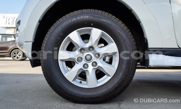 Acheter Import Voiture Mitsubishi Pajero Blanc à Import - Dubai, Benin Acheter Import Voiture Mitsubishi Pajero Blanc à Import - Dubai, Benin