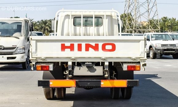 Acheter Import Utilitaire Hino 300 Series Blanc à Import - Dubai, Benin Acheter Import Utilitaire Hino 300 Series Blanc à Import - Dubai, Benin