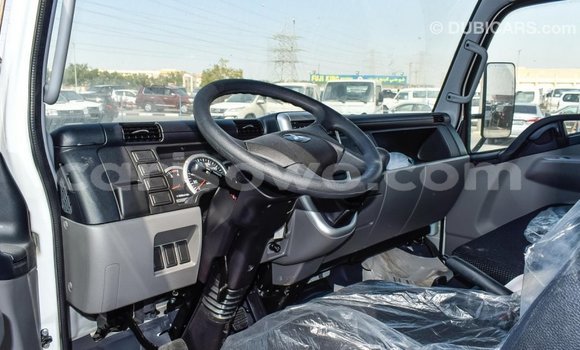 Ra Imported Mitsubishi Carisma funfun Ọkọ̀ in Import - Dubai ni Benin Ra Imported Mitsubishi Carisma funfun Ọkọ̀ in Import - Dubai ni Benin