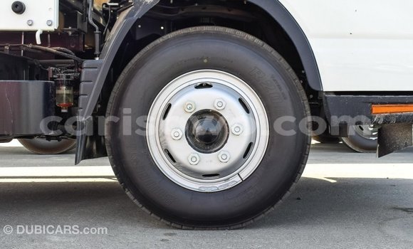 Ra Imported Mitsubishi Carisma funfun Ọkọ̀ in Import - Dubai ni Benin Ra Imported Mitsubishi Carisma funfun Ọkọ̀ in Import - Dubai ni Benin