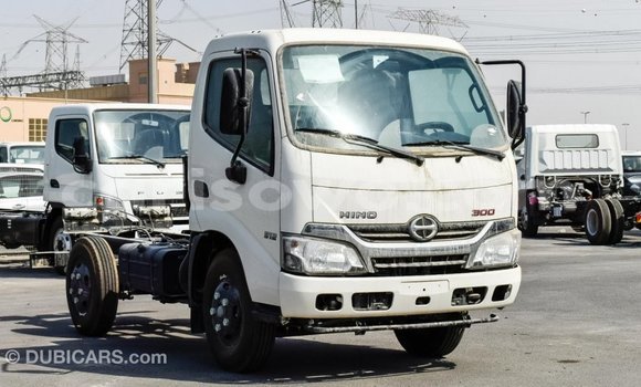 Acheter Import Utilitaire Hino 300 Series Blanc à Import - Dubai, Benin Acheter Import Utilitaire Hino 300 Series Blanc à Import - Dubai, Benin