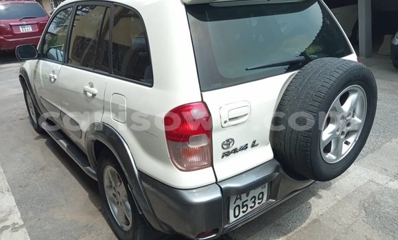 Sayi Na hannu Toyota RAV4 Azurfa Mota in Cotonou a Benin Sayi Na hannu Toyota RAV4 Azurfa Mota in Cotonou a Benin