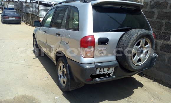 Ra Àlòkù Toyota RAV4 Silver Ọkọ̀ in Cotonou ni Benin Ra Àlòkù Toyota RAV4 Silver Ọkọ̀ in Cotonou ni Benin