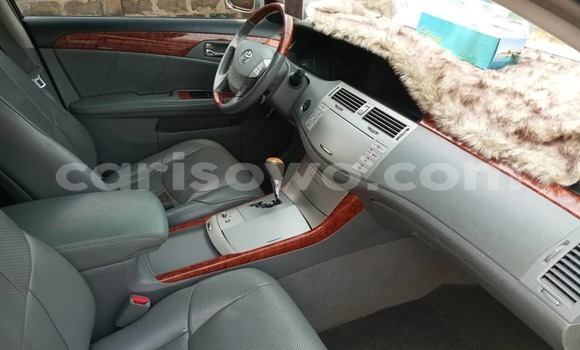 Sayi Na hannu Toyota Avalon Azurfa Mota in Cotonou a Benin Sayi Na hannu Toyota Avalon Azurfa Mota in Cotonou a Benin