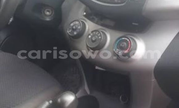 Acheter Occasion Voiture Toyota RAV4 Gris à Abomey Calavi, Benin Acheter Occasion Voiture Toyota RAV4 Gris à Abomey Calavi, Benin