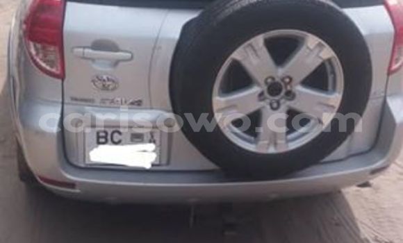 Acheter Occasion Voiture Toyota RAV4 Gris à Abomey Calavi, Benin Acheter Occasion Voiture Toyota RAV4 Gris à Abomey Calavi, Benin