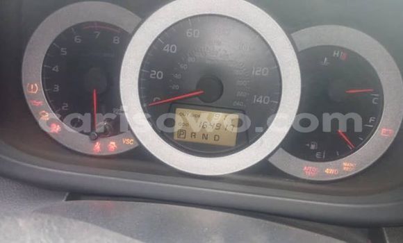 Acheter Occasion Voiture Toyota RAV4 Gris à Abomey Calavi, Benin Acheter Occasion Voiture Toyota RAV4 Gris à Abomey Calavi, Benin