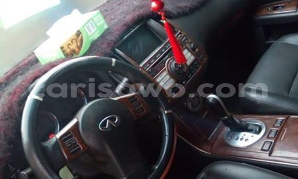 Acheter Occasion Voiture Infiniti FX Noir à Abomey Calavi, Benin Acheter Occasion Voiture Infiniti FX Noir à Abomey Calavi, Benin