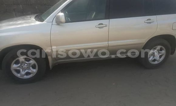 Buy Used Toyota Highlander Silver Car in Cotonou in Benign Buy Used Toyota Highlander Silver Car in Cotonou in Benign