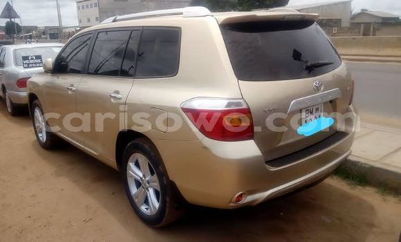 Buy Used Toyota Highlander Beige Car in Cotonou in Benign Buy Used Toyota Highlander Beige Car in Cotonou in Benign