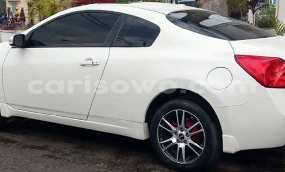 Buy Used Nissan Altima White Car in Cotonou in Benign Buy Used Nissan Altima White Car in Cotonou in Benign