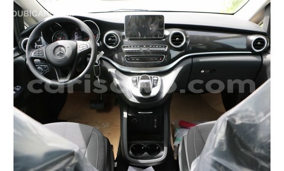 Sayi Imported Mercedes-Benz 250 Black Mota in Import - Dubai a Benin Sayi Imported Mercedes-Benz 250 Black Mota in Import - Dubai a Benin