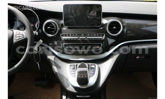 Sayi Imported Mercedes-Benz 250 Black Mota in Import - Dubai a Benin Sayi Imported Mercedes-Benz 250 Black Mota in Import - Dubai a Benin