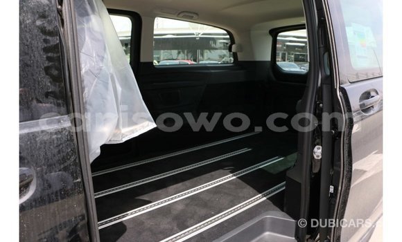Sayi Imported Mercedes-Benz 250 Black Mota in Import - Dubai a Benin Sayi Imported Mercedes-Benz 250 Black Mota in Import - Dubai a Benin