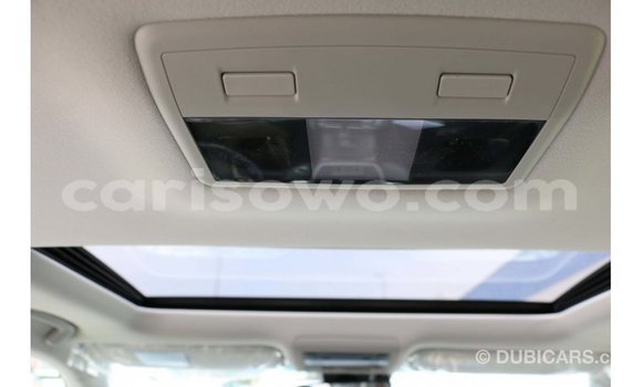 Sayi Imported Toyota Land Cruiser White Mota in Import - Dubai a Benin Sayi Imported Toyota Land Cruiser White Mota in Import - Dubai a Benin