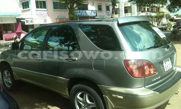 Buy Used Lexus ES 300 Silver Car in Cotonou in Benign Buy Used Lexus ES 300 Silver Car in Cotonou in Benign