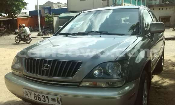 Buy Used Lexus ES 300 Silver Car in Cotonou in Benign Buy Used Lexus ES 300 Silver Car in Cotonou in Benign