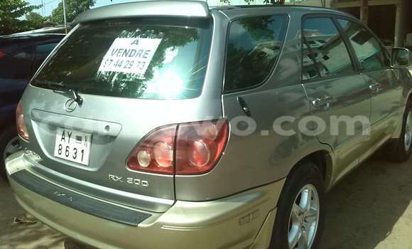 Buy Used Lexus ES 300 Silver Car in Cotonou in Benign Buy Used Lexus ES 300 Silver Car in Cotonou in Benign