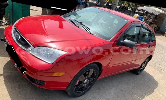 Acheter Occasion Voiture Ford Focus Rouge à Cotonou, Benin Acheter Occasion Voiture Ford Focus Rouge à Cotonou, Benin