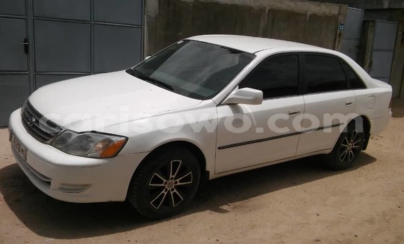Ra Àlòkù Toyota Avalon funfun Ọkọ̀ in Cotonou ni Benin Ra Àlòkù Toyota Avalon funfun Ọkọ̀ in Cotonou ni Benin
