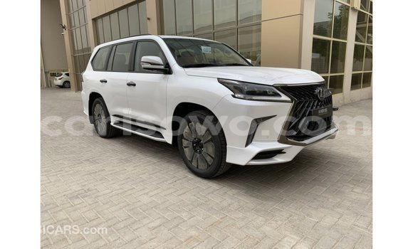 Sayi Imported Lexus LX White Mota in Import - Dubai a Benin Sayi Imported Lexus LX White Mota in Import - Dubai a Benin