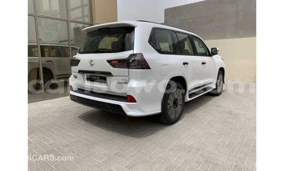 Sayi Imported Lexus LX White Mota in Import - Dubai a Benin Sayi Imported Lexus LX White Mota in Import - Dubai a Benin