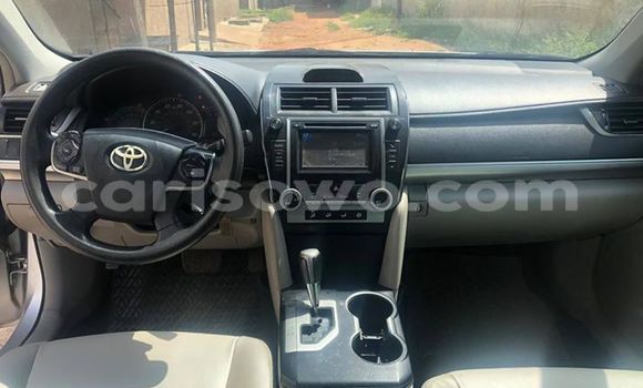 Ra Àlòkù Toyota Camry Silver Ọkọ̀ in Cotonou ni Benin Ra Àlòkù Toyota Camry Silver Ọkọ̀ in Cotonou ni Benin