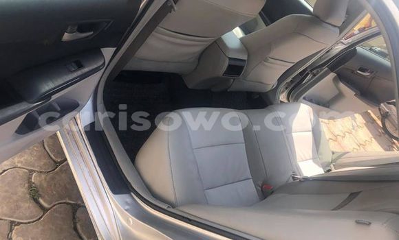Ra Àlòkù Toyota Camry Silver Ọkọ̀ in Cotonou ni Benin Ra Àlòkù Toyota Camry Silver Ọkọ̀ in Cotonou ni Benin