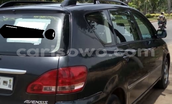 Acheter Occasion Voiture Toyota Avensis Verso Noir à Cotonou, Benin Acheter Occasion Voiture Toyota Avensis Verso Noir à Cotonou, Benin