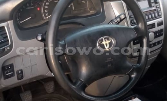 Acheter Occasion Voiture Toyota Avensis Verso Noir à Cotonou, Benin Acheter Occasion Voiture Toyota Avensis Verso Noir à Cotonou, Benin