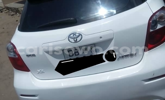 Buy Used Toyota Matrix White Car in Cotonou in Benign Buy Used Toyota Matrix White Car in Cotonou in Benign