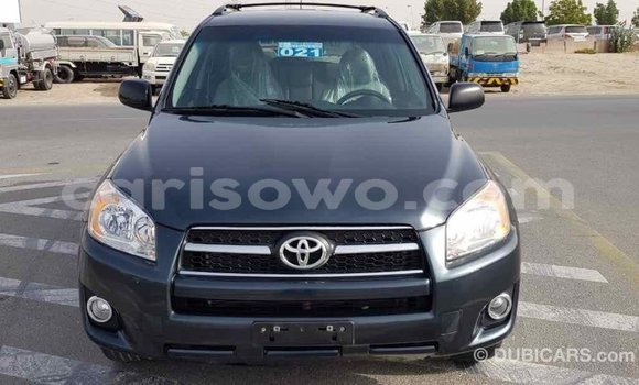 Buy Import Toyota HiAce Green Truck in Import - Dubai in Benign Buy Import Toyota HiAce Green Truck in Import - Dubai in Benign
