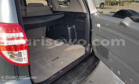 Buy Import Toyota HiAce Green Truck in Import - Dubai in Benign Buy Import Toyota HiAce Green Truck in Import - Dubai in Benign