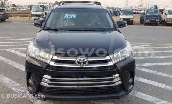 Acheter Import Voiture Toyota Highlander Noir à Import - Dubai, Benin Acheter Import Voiture Toyota Highlander Noir à Import - Dubai, Benin