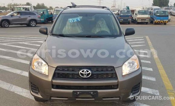 Ra Imported Toyota HiAce Brown Ọkọ̀ akẹ́rù ńlá in Import - Dubai ni Benin Ra Imported Toyota HiAce Brown Ọkọ̀ akẹ́rù ńlá in Import - Dubai ni Benin