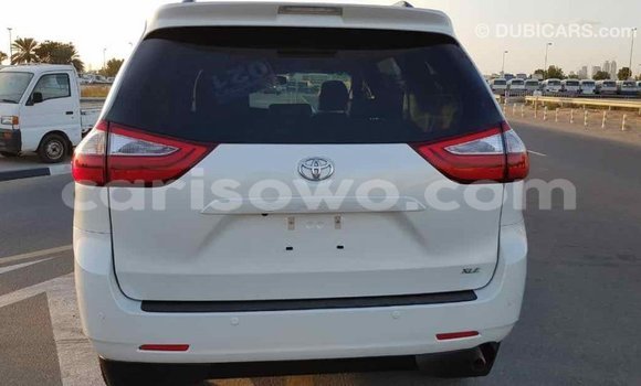 Ra Imported Toyota Sienna funfun Ọkọ̀ in Import - Dubai ni Benin Ra Imported Toyota Sienna funfun Ọkọ̀ in Import - Dubai ni Benin