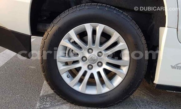 Ra Imported Toyota Sienna funfun Ọkọ̀ in Import - Dubai ni Benin Ra Imported Toyota Sienna funfun Ọkọ̀ in Import - Dubai ni Benin
