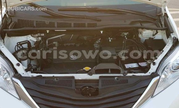 Ra Imported Toyota Sienna funfun Ọkọ̀ in Import - Dubai ni Benin Ra Imported Toyota Sienna funfun Ọkọ̀ in Import - Dubai ni Benin