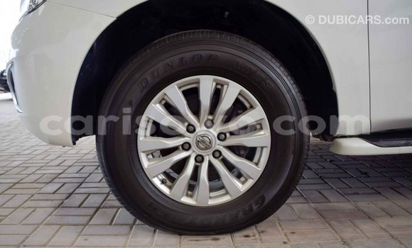 Ra Imported Nissan Patrol funfun Ọkọ̀ in Import - Dubai ni Benin Ra Imported Nissan Patrol funfun Ọkọ̀ in Import - Dubai ni Benin