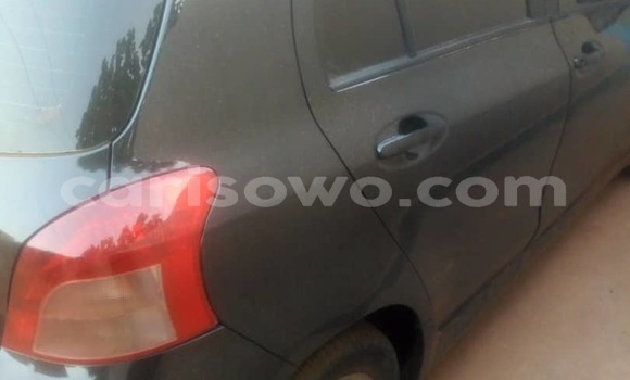 Sayi Na hannu Toyota Yaris Black Mota in Cotonou a Benin Sayi Na hannu Toyota Yaris Black Mota in Cotonou a Benin