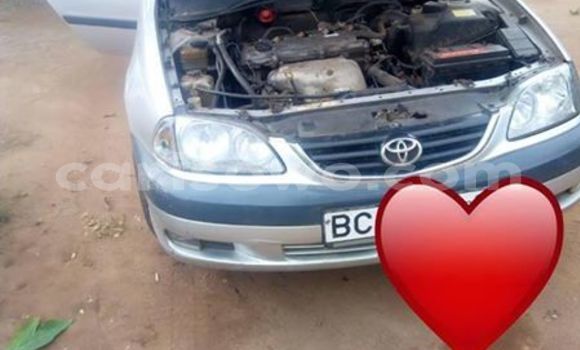 Sayi Na hannu Toyota Avensis Azurfa Mota in Cotonou a Benin Sayi Na hannu Toyota Avensis Azurfa Mota in Cotonou a Benin