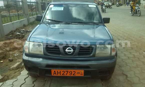 Sayi Na hannu Nissan Hardbody Blue Mota in Cotonou a Benin Sayi Na hannu Nissan Hardbody Blue Mota in Cotonou a Benin