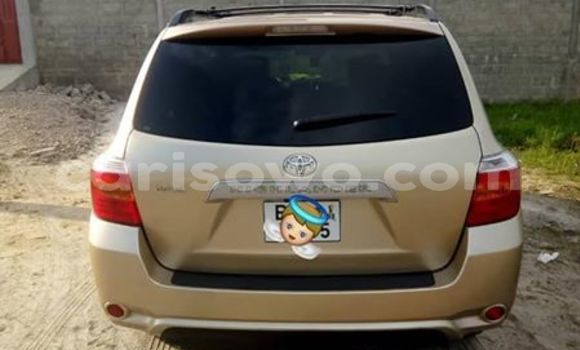 Buy Used Toyota Highlander Beige Car in Cotonou in Benign Buy Used Toyota Highlander Beige Car in Cotonou in Benign