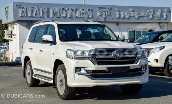 Buy Import Toyota Land Cruiser White Car in Import - Dubai in Benign Buy Import Toyota Land Cruiser White Car in Import - Dubai in Benign