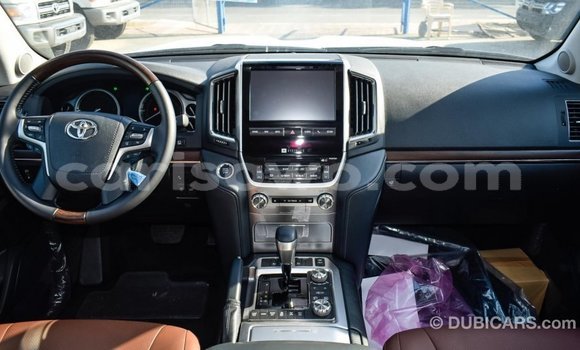 Buy Import Toyota Land Cruiser White Car in Import - Dubai in Benign Buy Import Toyota Land Cruiser White Car in Import - Dubai in Benign