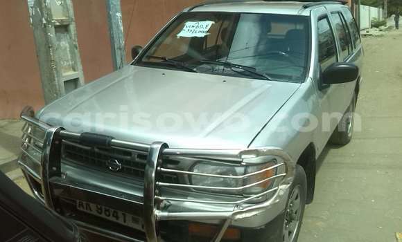 Buy Used Nissan Pathfinder Silver Car in Cotonou in Benign Buy Used Nissan Pathfinder Silver Car in Cotonou in Benign