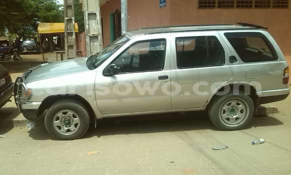 Buy Used Nissan Pathfinder Silver Car in Cotonou in Benign Buy Used Nissan Pathfinder Silver Car in Cotonou in Benign